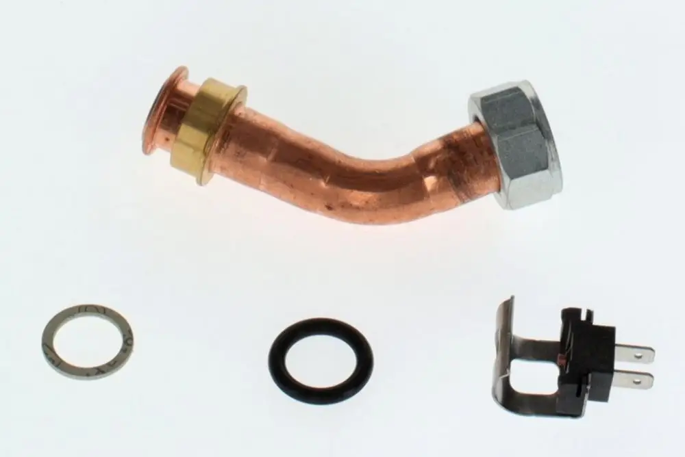 BOSCH Rohr mit einer gebogenen Form, Verbindungselement aus Kupfer, begleitet von Dichtungen und einem Sicherungselement.